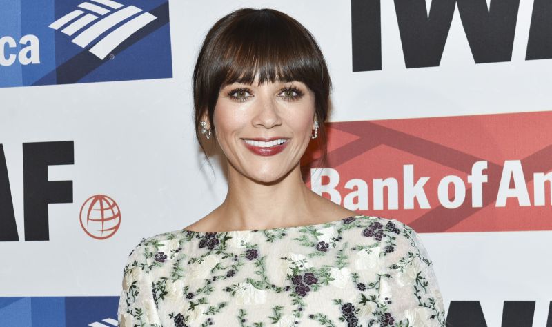 Rashida Jones will Pen 9 To 5 Reboot with Patricia Resnick