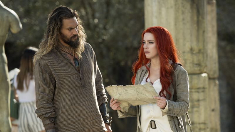 Momoa, Heard on Aquaman & Mera's Relationship, Plus Scene Description