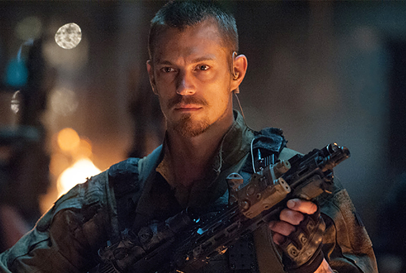 Joel Kinnaman Discusses The Suicide Squad and Robert Pattinson's Batman