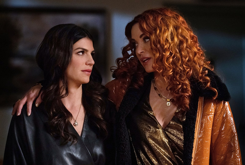 Supernatural 15.13 Photos: Genevieve Padalecki & Danneel Ackles Return