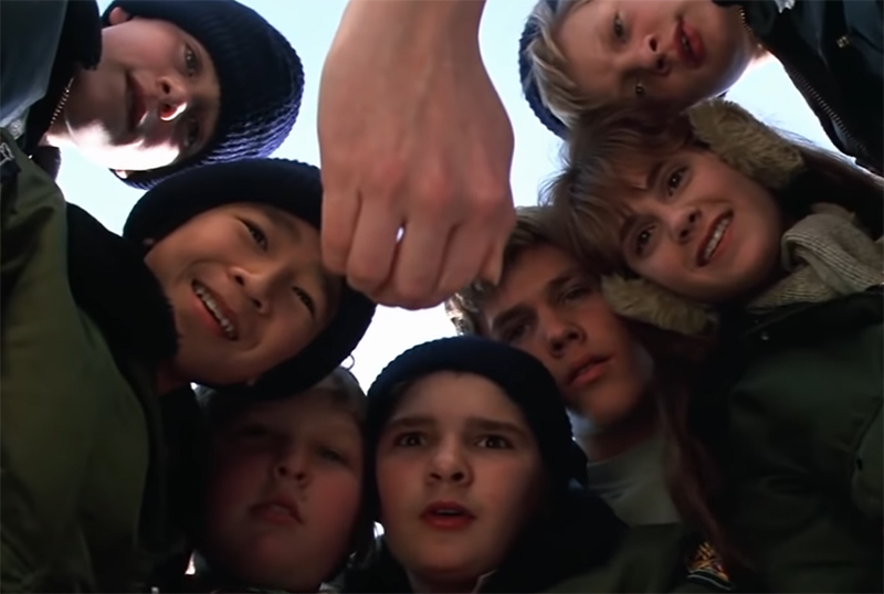 Josh Gad Hosting Goonies Reunion With Sean Astin, Original Cast Members