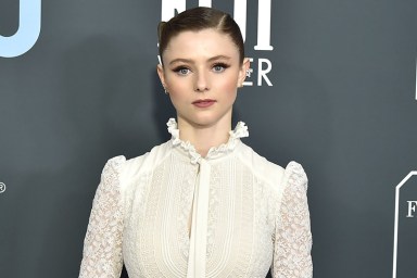 Perfect: Thomasin McKenzie to Lead Olivia Wilde's Kerri Strug Biopic