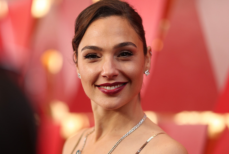 To Catch a Thief: Eileen Jones to Write Remake Starring Gal Gadot