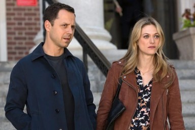 Sneaky Pete Season 2 Streaming: Watch & Stream Online via Amazon Prime Video