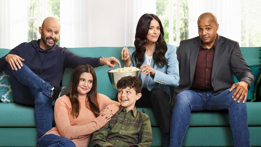 Extended Family Season 1 Streaming: Watch & Stream Online via Peacock