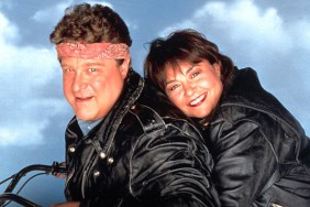 Roseanne Season 2 Streaming: Watch & Stream Online via Peacock