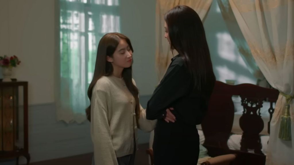 Faye Peraya and Yoko Apasra in Blank Season 2 episode 2