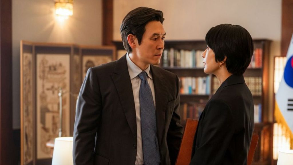 Netflix K-Drama The Whirlwind actors Sol Kyung-Gu and Kim Hee-Ae