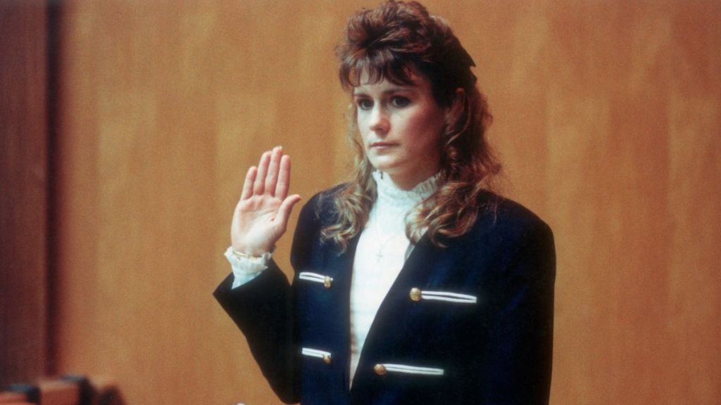 Pamela Smart gets sworn in before testifying in her own defense in Rockingham County Court