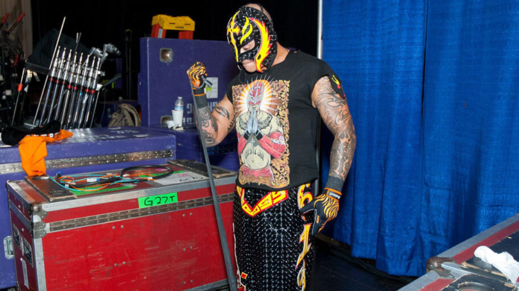 Former WWE World Champion Rey Mysterio