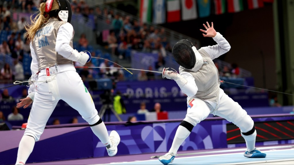 fencers tethered in olympics paris 2024