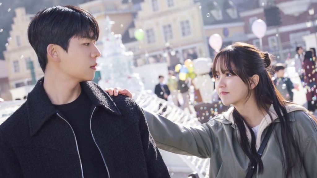 Chae Jong-Hyeop and Kim So-Hyun from Serendipity's Embrace