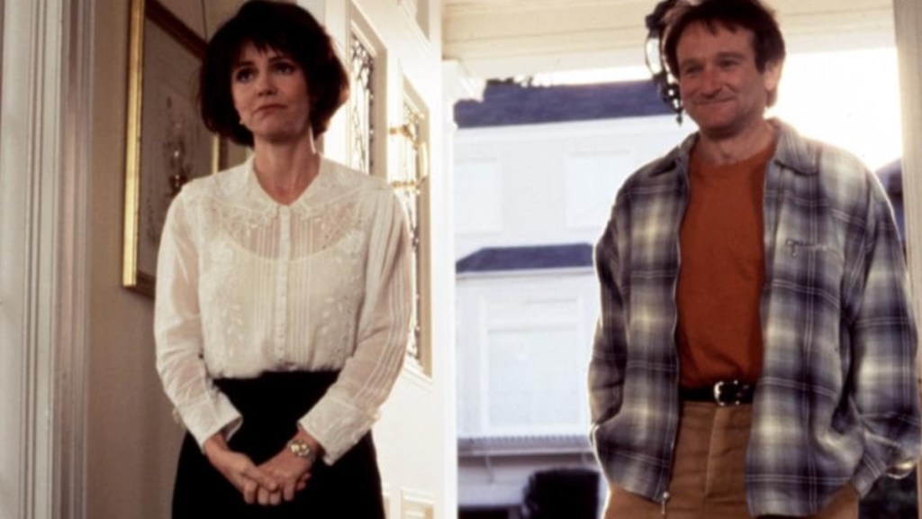 Sally Field and Robin Williams in Mr.s Doubtfire.