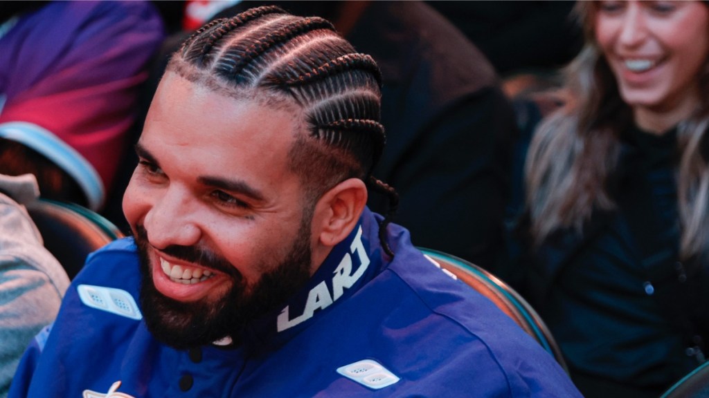 Drake’s ‘Pigtail’ Hairstyle Gets Mixed Reactions From Fans