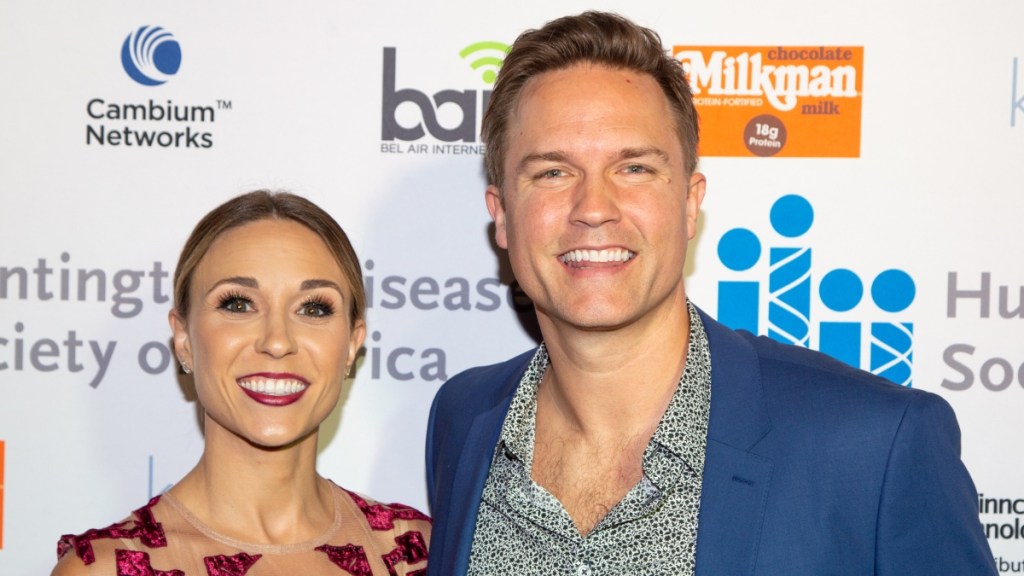 Who Is Scott Porter's Wife? Kelsey Mayfield's Job & Kids