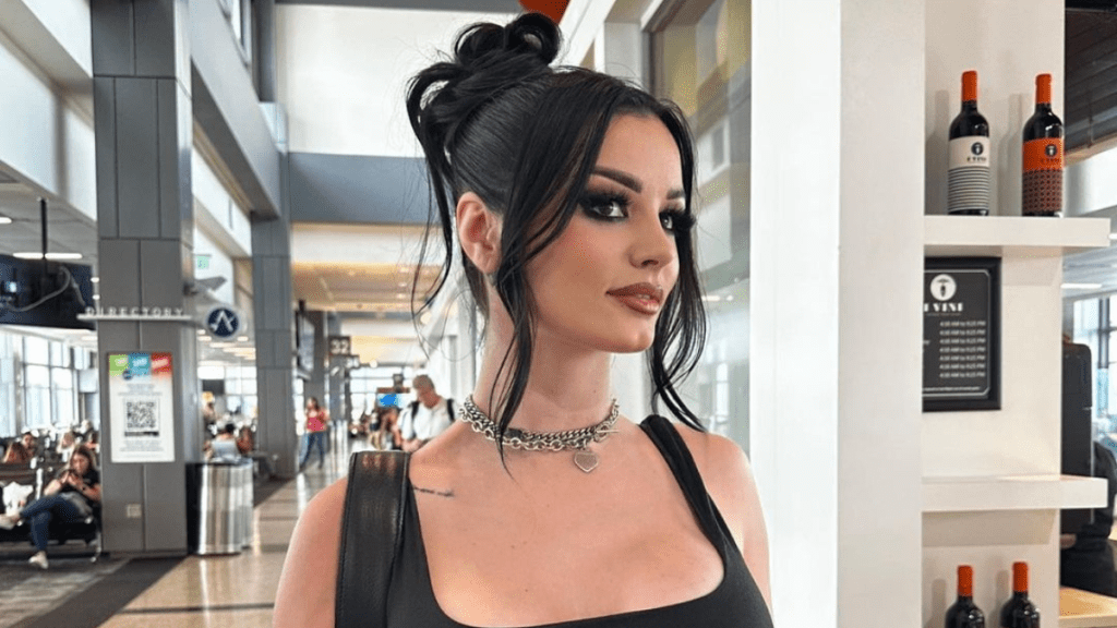 Former AEW Women's World Champion Saraya has been on hiatus