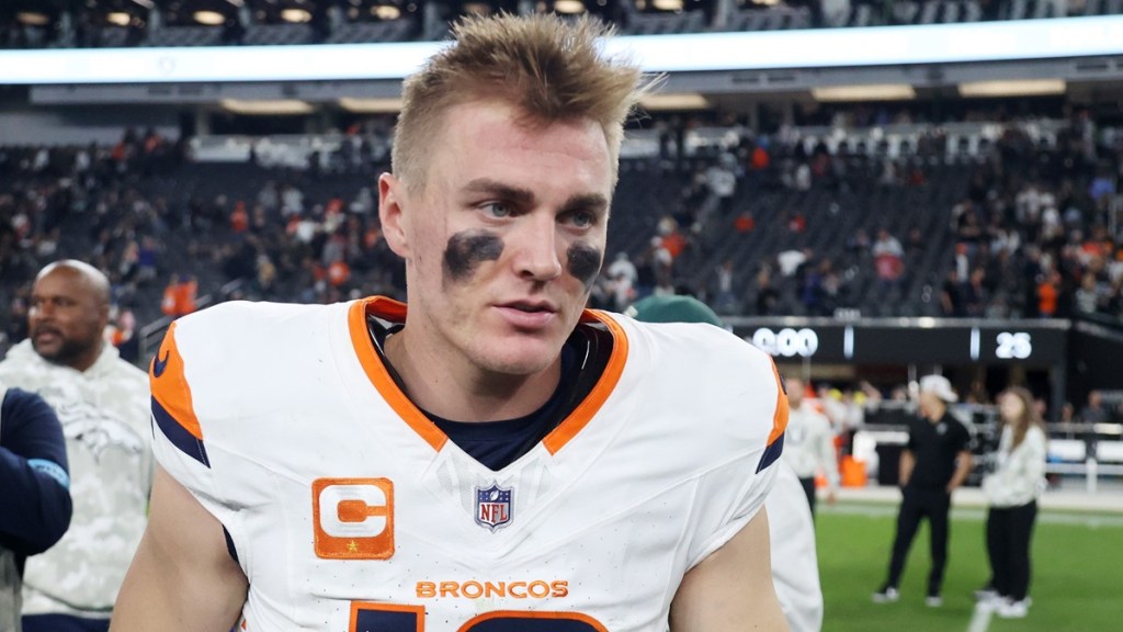 Broncos QB Bo Nix Suffers Back Injury vs. Raiders