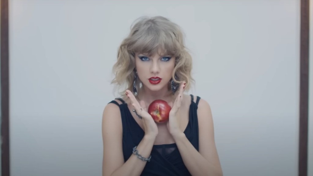 How Did Travis Kelce Pay Tribute to Taylor Swift?