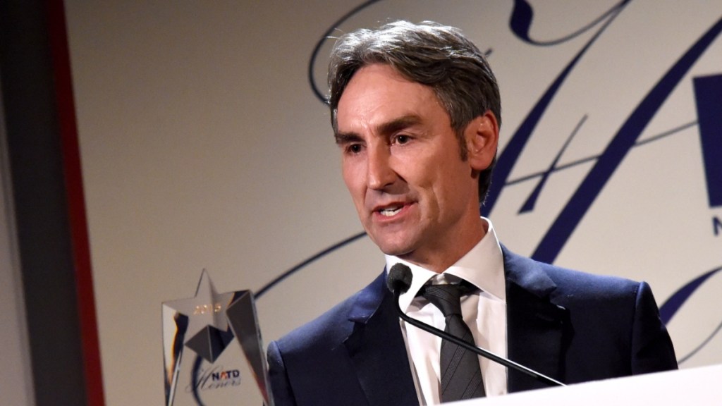 Who Is Mike Wolfe's Girlfriend? Leticia Cline's Job & Relationship History