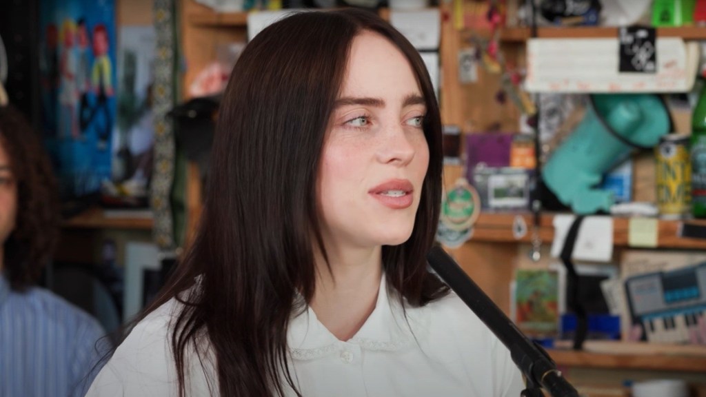 No, Billie Eilish Didn't Cancel Her Tour After Arizona Concert