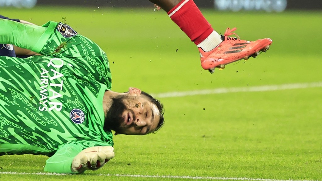 PSG’s Gianluigi Donnarumma Suffers Facial Injury vs. Monaco