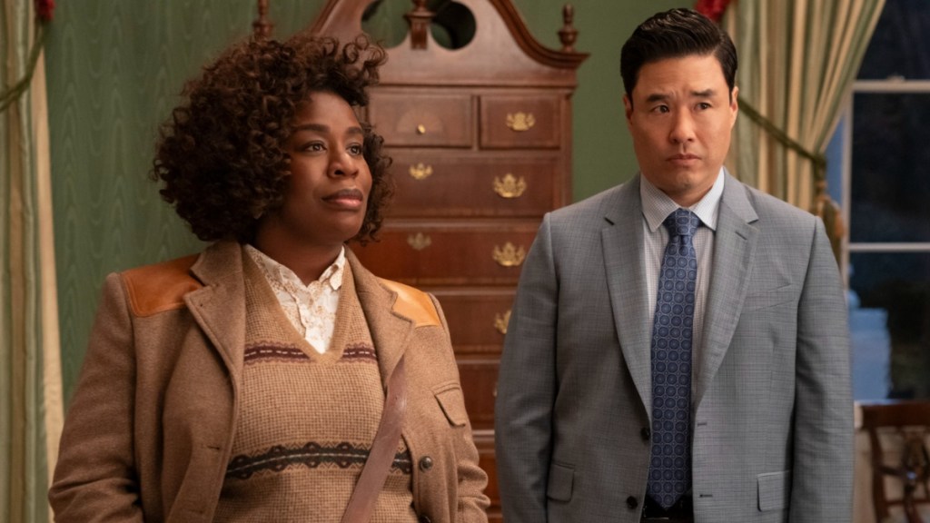 Uzo Aduba and Randall Park in The Residence.