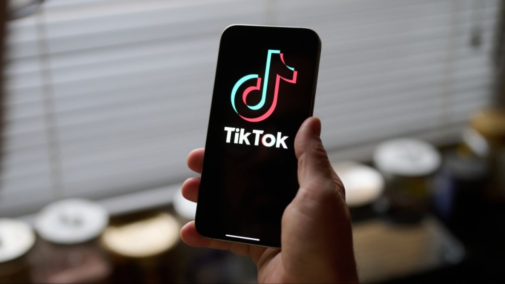 TikTok comments GIFs