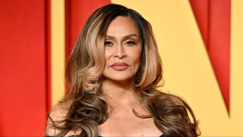 Tina Knowles Blames Account 'Hack' for 'Liking' Jay-Z Post