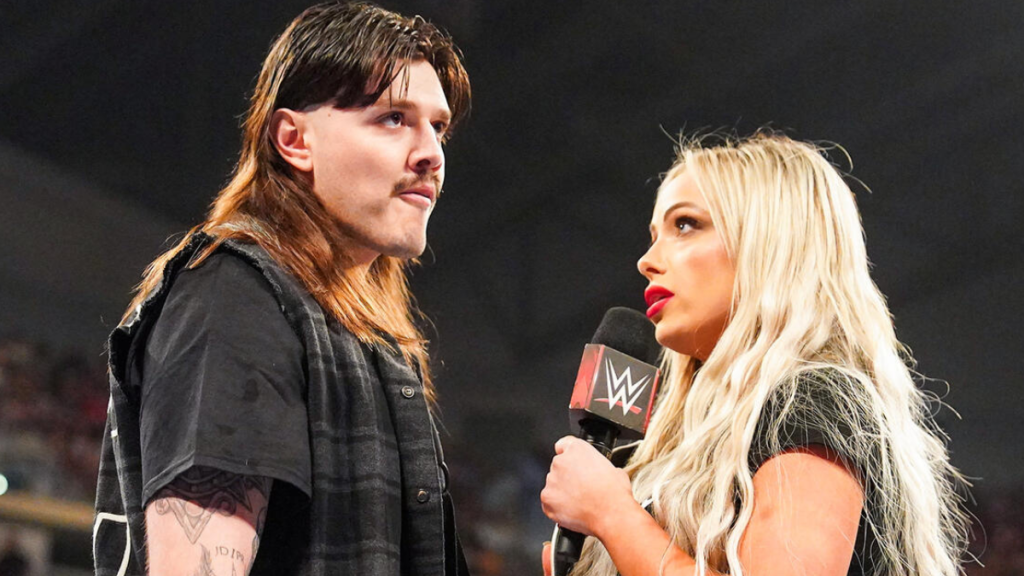 Dominik Mysterio apologized to Liv Morgan on WWE RAW.