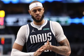 Mavericks' Daniel Gafford Suffers Knee Injury Against Kings