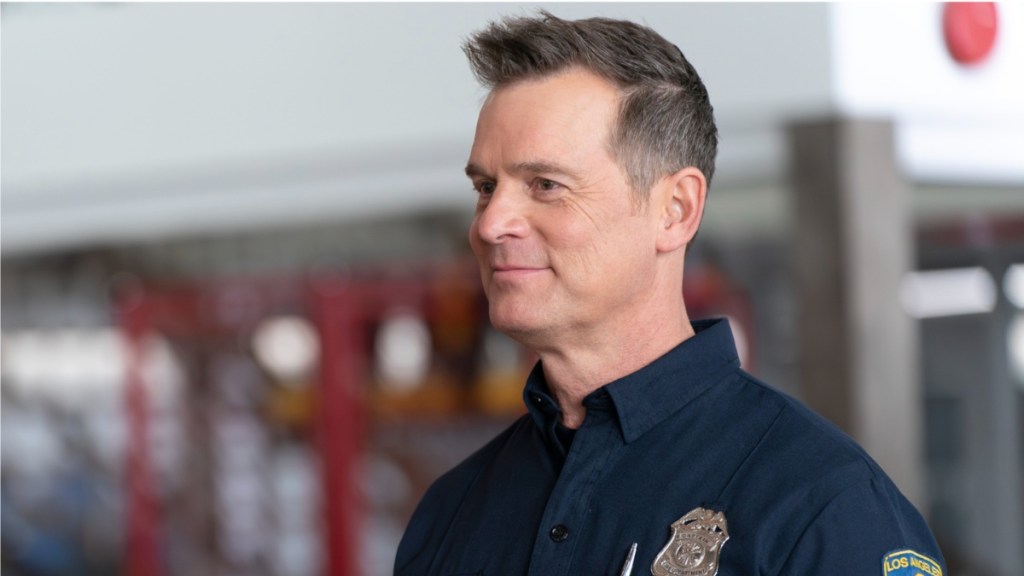 Why Fans Think Peter Krause's Bobby Is Leaving 911