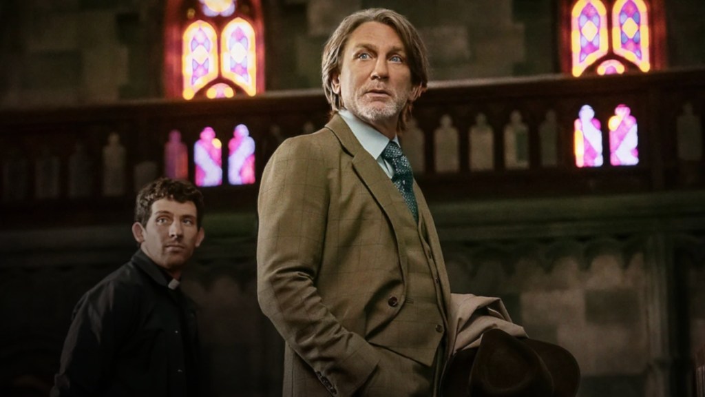 Rian Johnson Wants Knives Out 3 to Have a Wide Theatrical Release