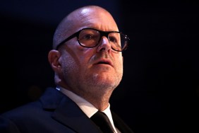 Jony Ive Net Worth 2025: How Much Money Does He Make?