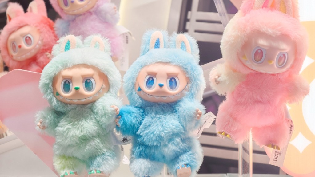 what are labubu dolls pop mart