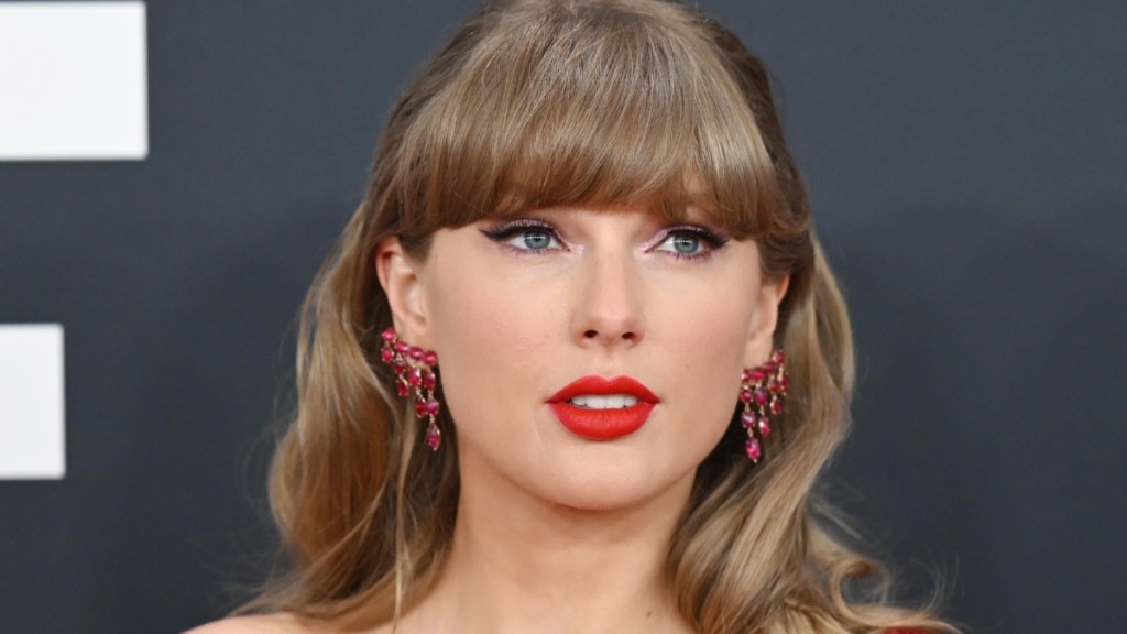 ‘Taylor Swift Wicked: For Good’ Trend Explained Amid AI Dorothy Images