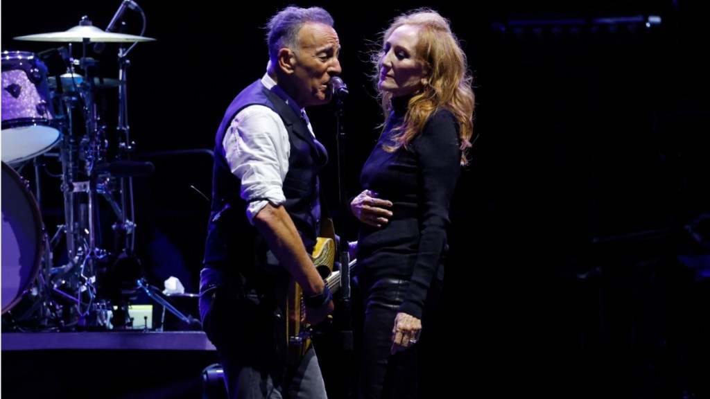 Who Is Bruce Springsteen's Wife? Patti Scialfa's Kids & Job