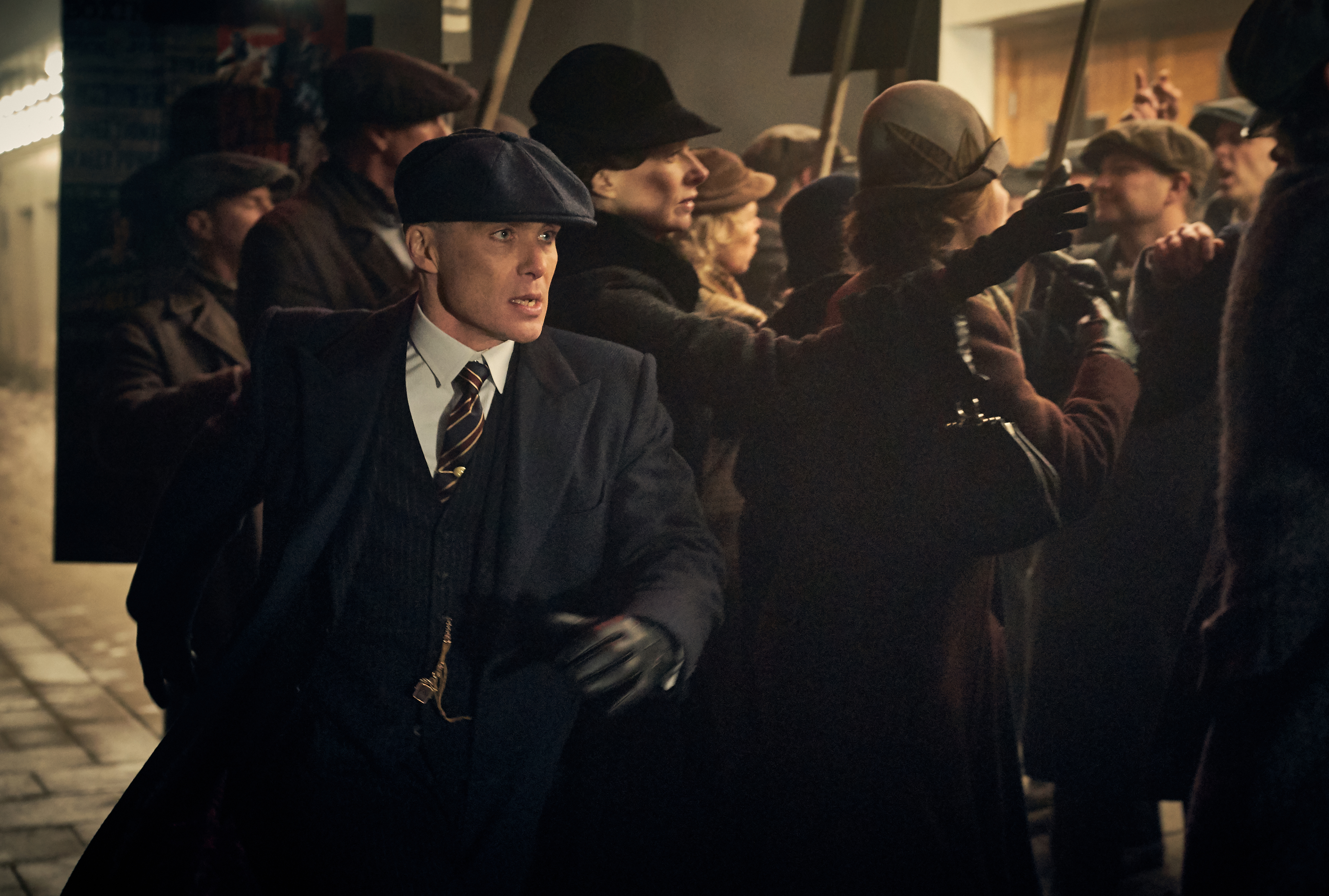 Cillian Murphy (Tommy Shelby) in Peaky Blinders | Series 5 (BBC One) | Episode 06

Photographer: Robert Viglasky
Â© Caryn Mandabach Productions Ltd. 2019